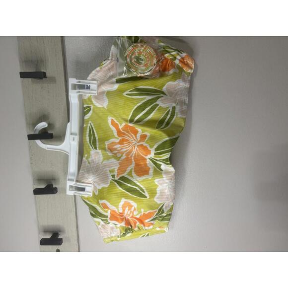 Shade & Shore Other - Shade & Shore Floral Bikini Top with Removable Pads